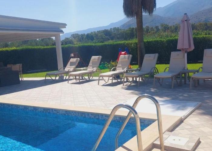 Villa Uranos walking distance to the beach and to Georgioupolis center