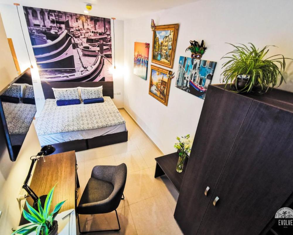 фото Evolve Coliving Guesthouse