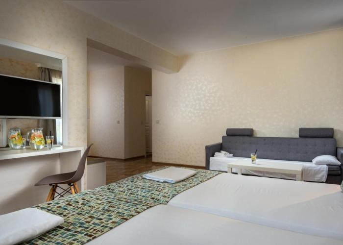 Marina Sands Bijou Boutique is an excellent choice for travelers visiting Obzor