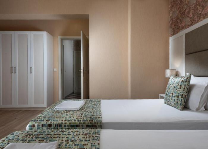 Marina Sands Bijou Boutique is an excellent choice for travelers visiting Obzor