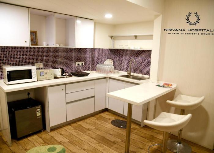 Luxurious Studio Homes Nr Surat Airport by Nirvana Hospitality