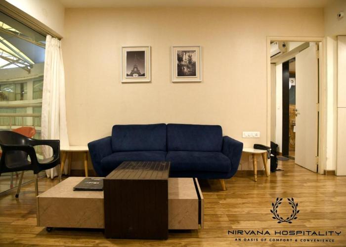 Luxurious Studio Homes Nr Surat Airport by Nirvana Hospitality