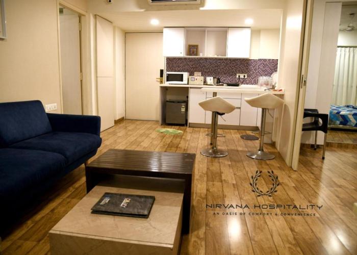 Luxurious Studio Homes Nr Surat Airport by Nirvana Hospitality