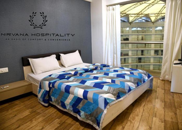 Luxurious Studio Homes Nr Surat Airport by Nirvana Hospitality