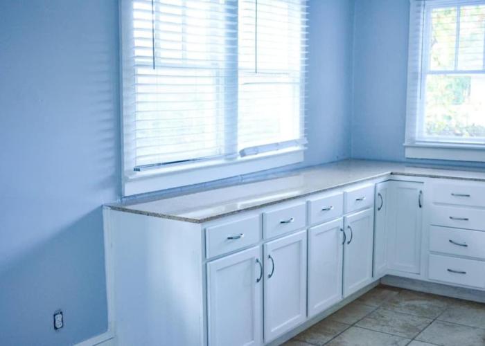 Perfectly Modern Craftsman- close to everything!