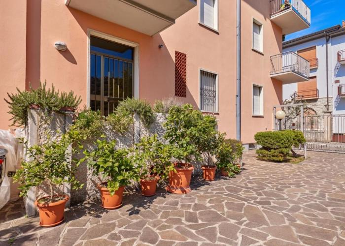Gionno's apartment