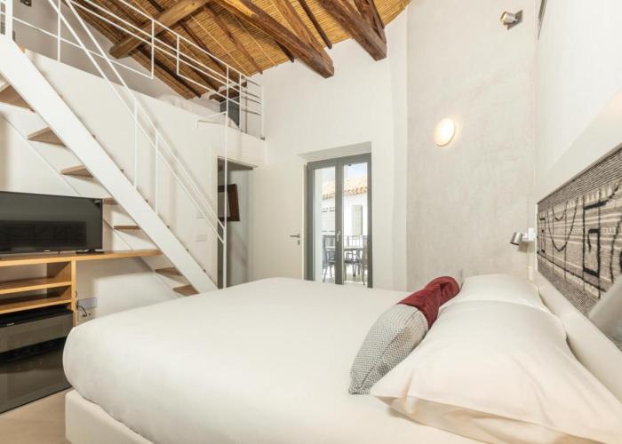 Domu Qirat - Authentic Rooms & Terraces