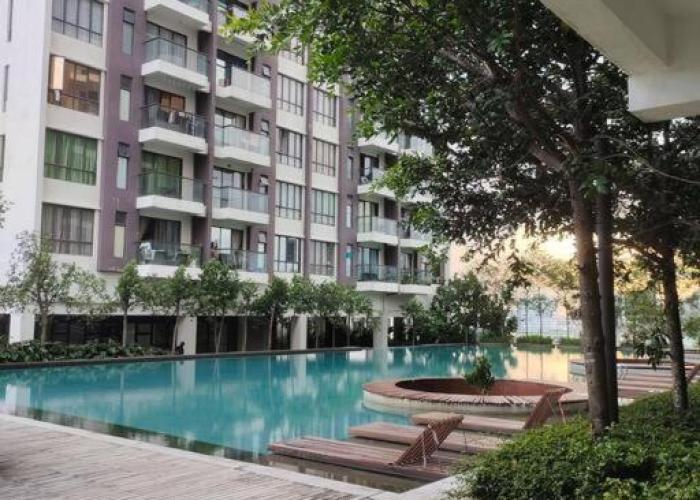 Urban360 Pool view with Netflix and wifi