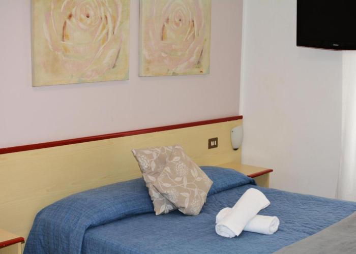 HOTEL LA MADUNINA