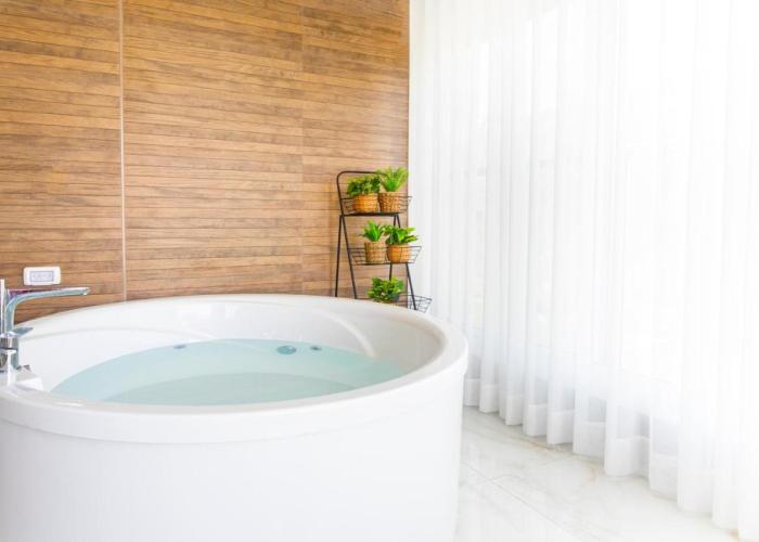 צימר על הים גקוזי ואירוח איכותי Oceanfront Beach House W Jacuzzi