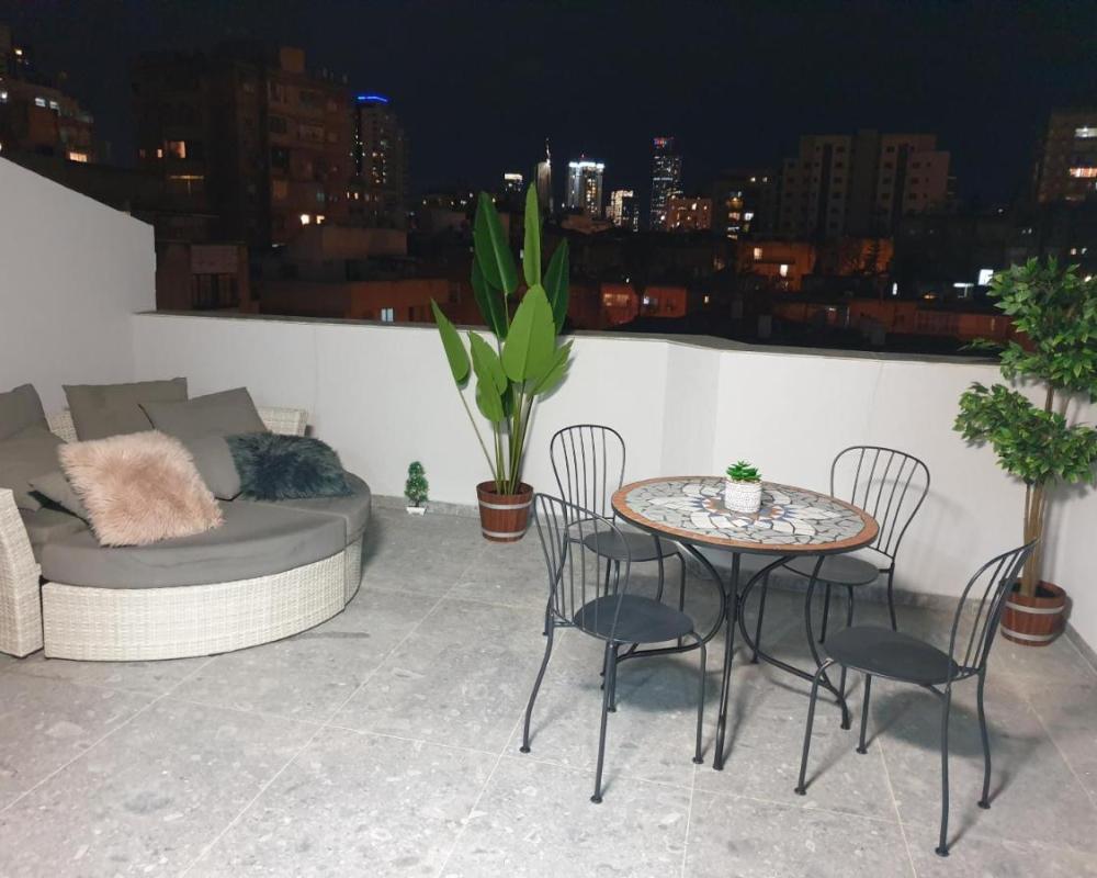 LUXURY PENTHOUSE GREAT LOCATION WITH PARKING Tlv