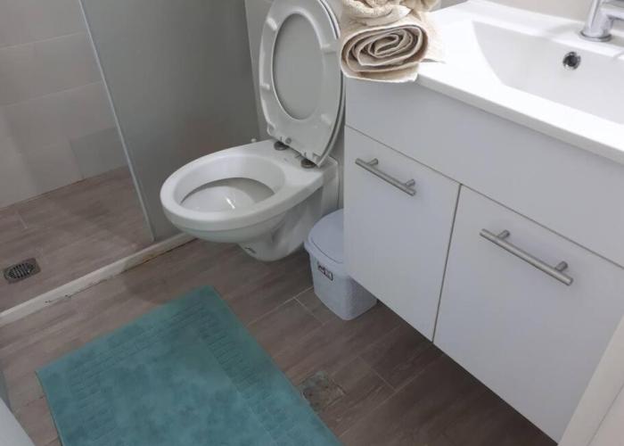 oded Inviting housing