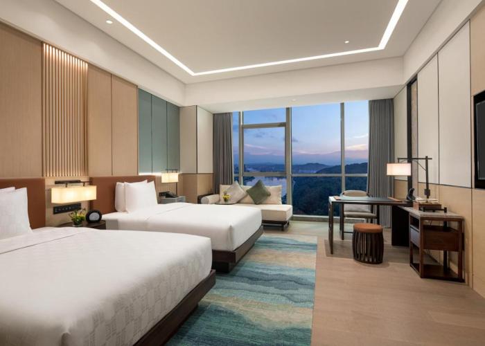 HUALUXE Yibin, an IHG Hotel