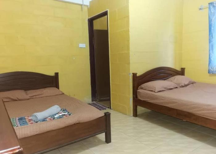 KAMILA MOTEL TELUK SENANGIN