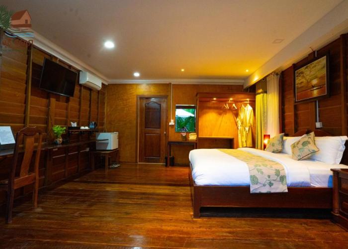Lodge Moni Essara Kampot