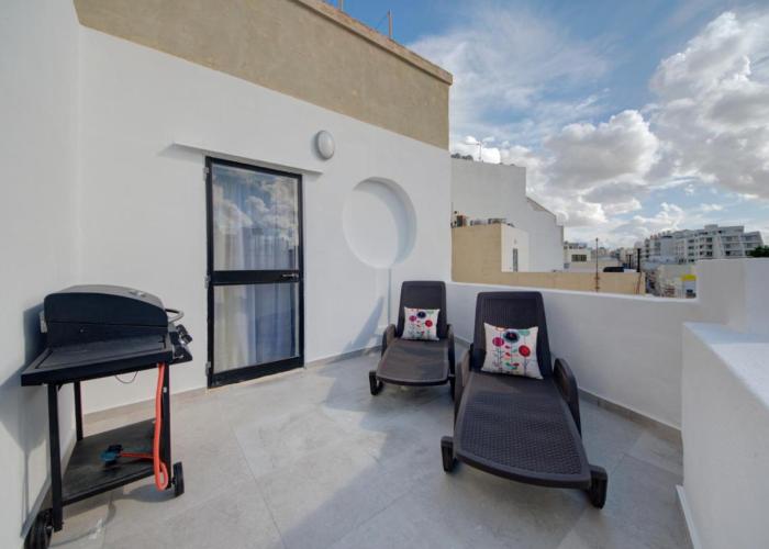 Sliema Exclusive 4-Bedroom Side Seaviews Apartments By ShortLetsMalta