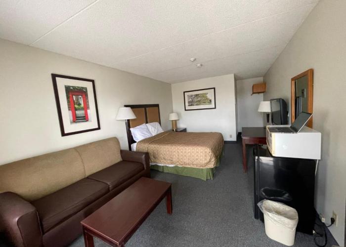 Heritage Inn & Suites