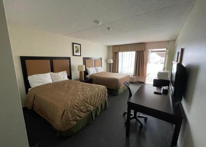 Heritage Inn & Suites