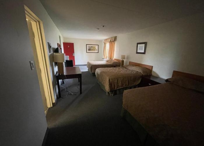 Heritage Inn & Suites