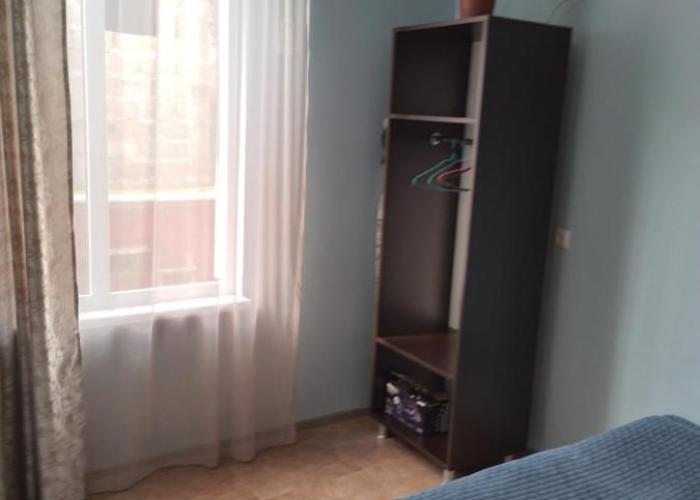 Apartment E L A