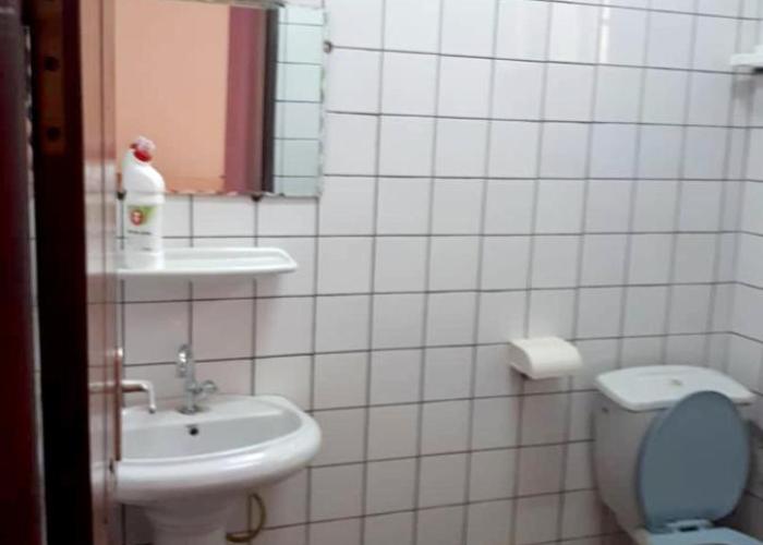 One bedroom appartement with balcony and wifi at Douala