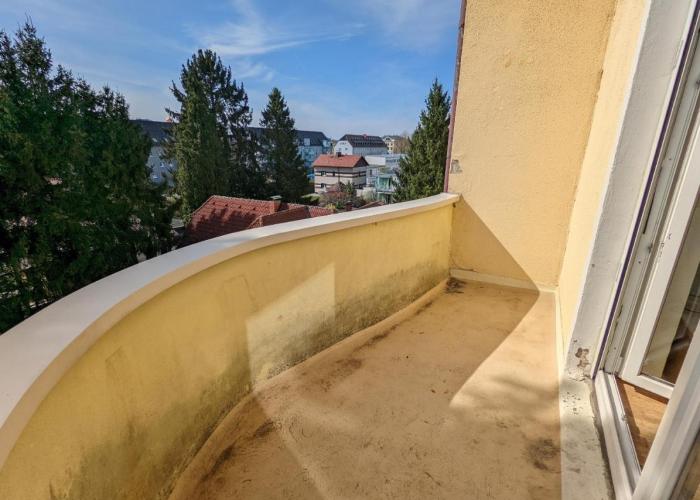 Bright and comfortable unit across from Messe Wels