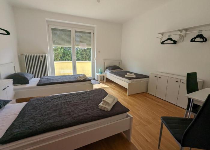 Bright and comfortable unit across from Messe Wels