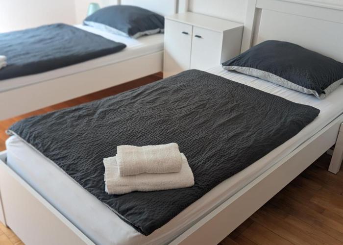 Bright and comfortable unit across from Messe Wels