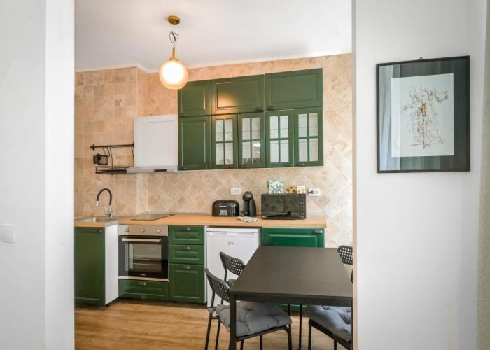 Floral Studio Retreat in Sofia City Center by Flat Mаnager