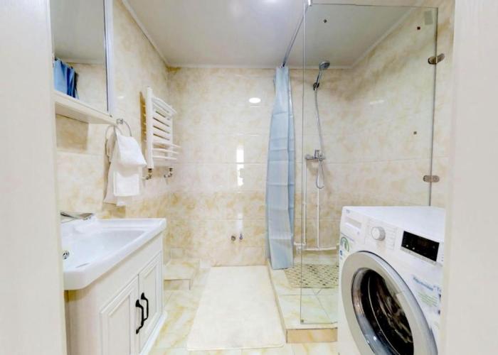 125m2 new apartment, 5 rooms with airport pickup