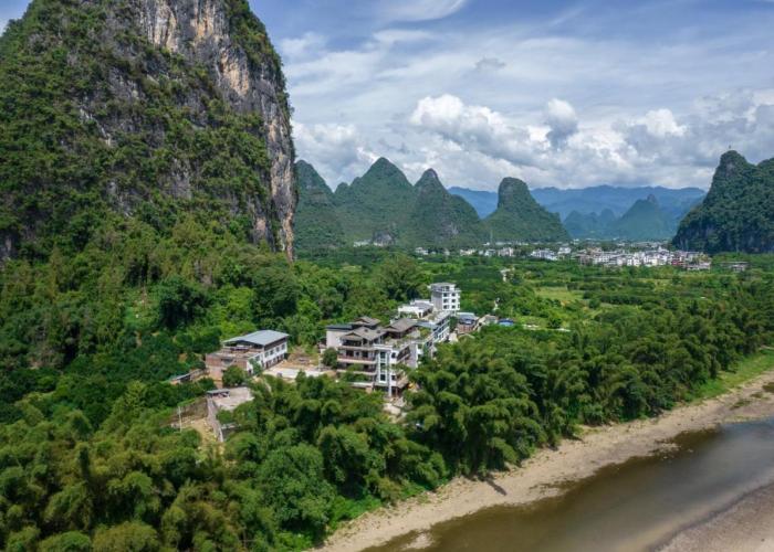 Yangshuo Grand Canyon Shanshuiyao Resort