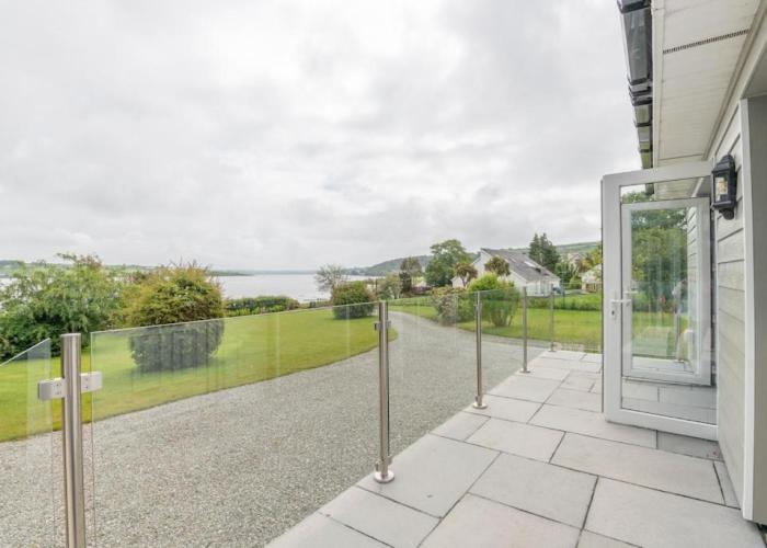 2 BED WATERFRONT PROPERTY - CLOSE TO COURTMACSHERRY