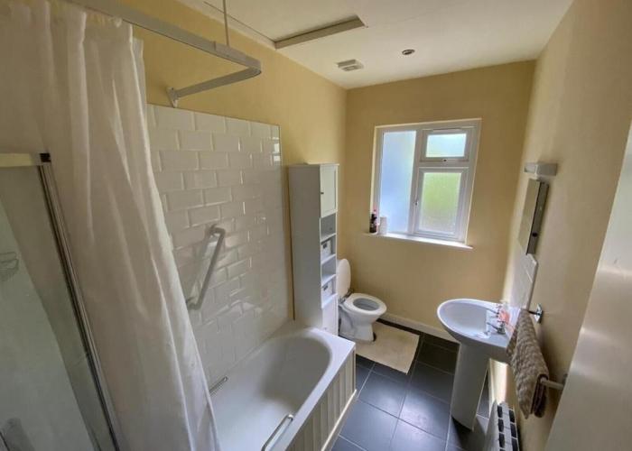 2 BED WATERFRONT PROPERTY - CLOSE TO COURTMACSHERRY