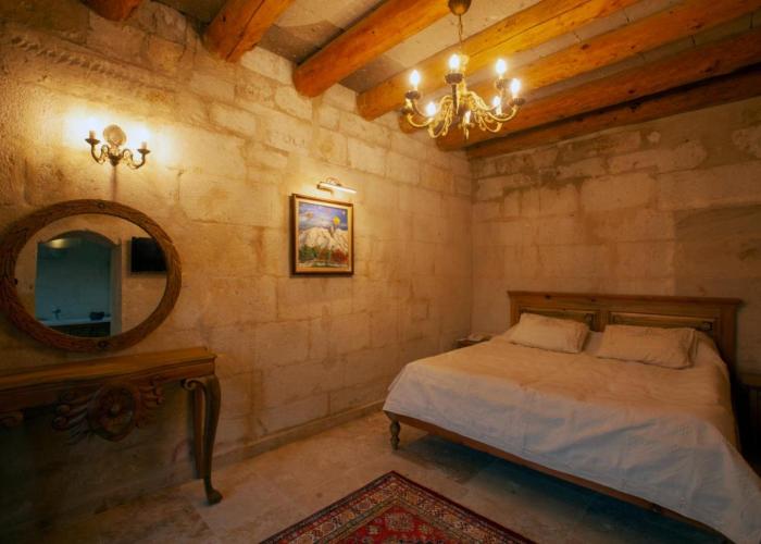 Narcissos Cave Hotel