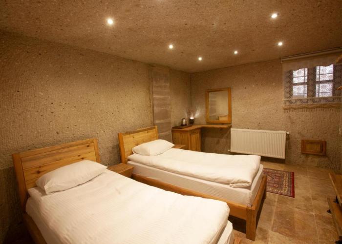 Narcissos Cave Hotel