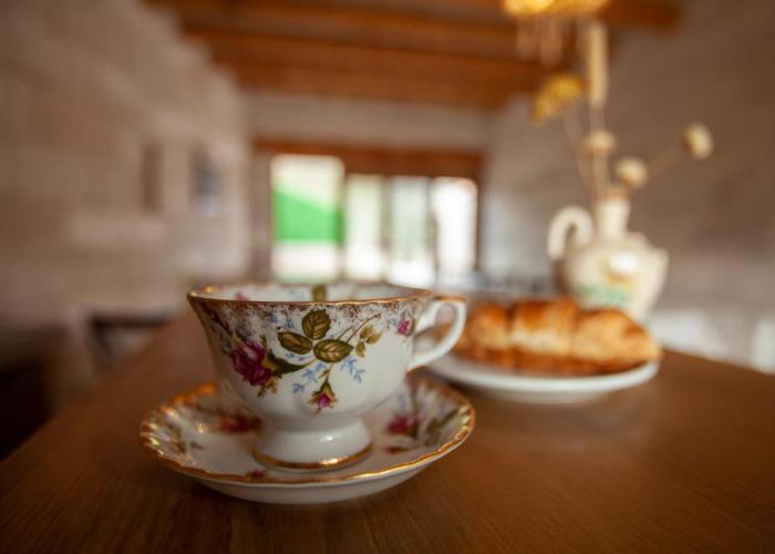 Narcissos Cave Hotel