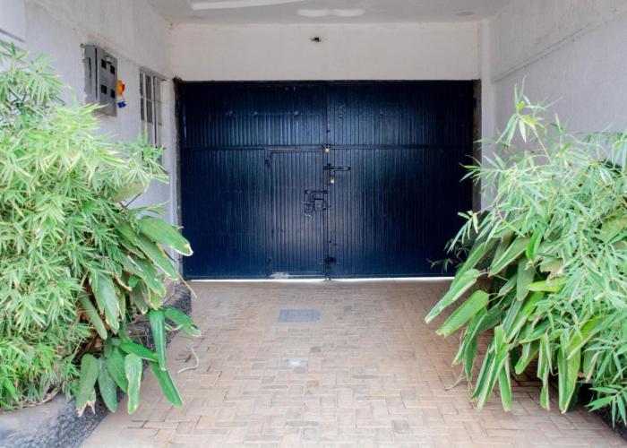Shanny's apartment