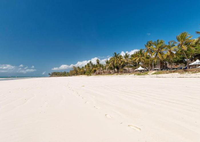 Safari Beach Hotel