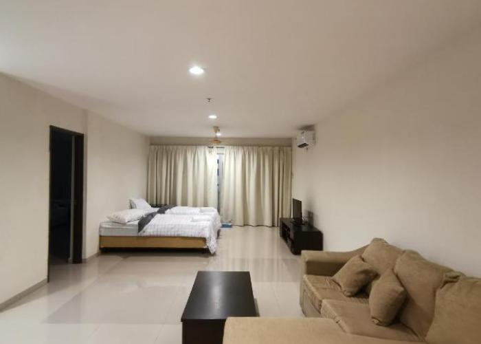 Spacious & Homey Apartment at Marina Island by JoMy Homestay