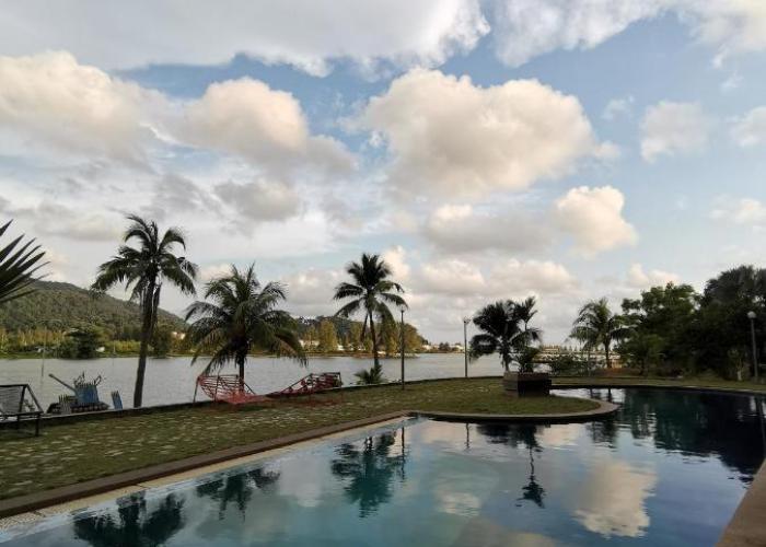 Spacious & Homey Apartment at Marina Island by JoMy Homestay