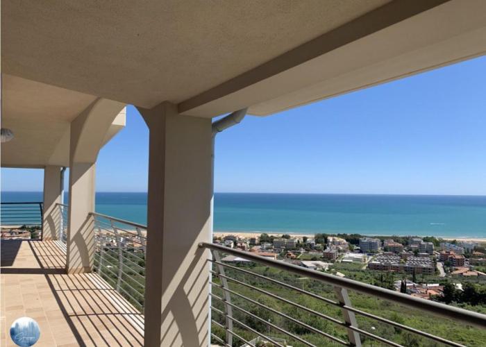 Seascape Apartment with breath taking view
