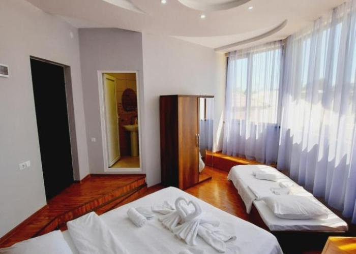Inaisi Hotel