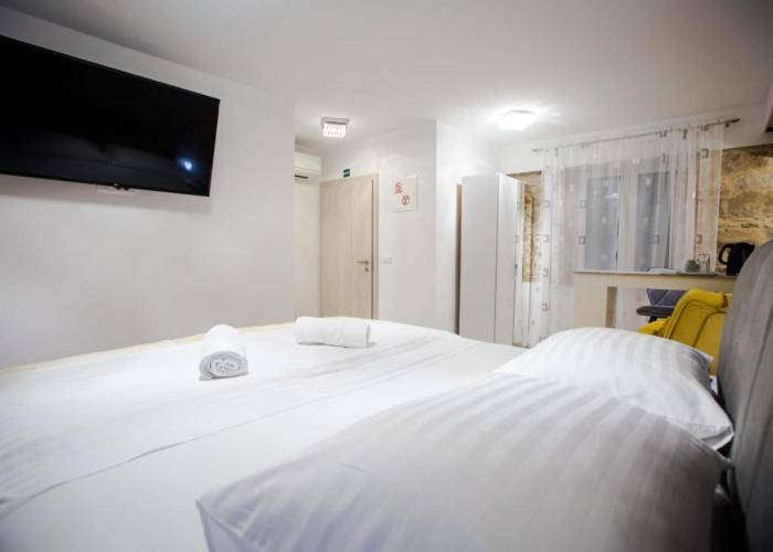 Lions Luxury Rooms