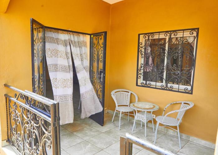 Three rooms Appartment Bieyem assi