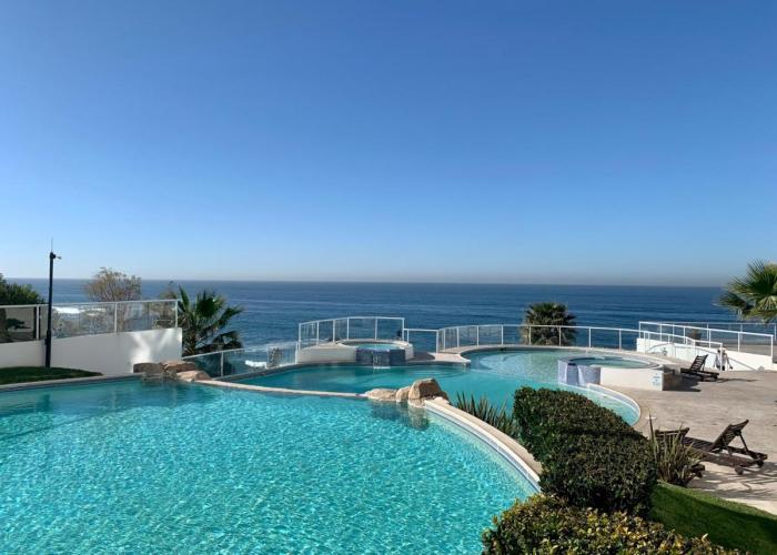 Beachfront 4 BR Penthouse - Pool Steps to Beach & Mins to Downtown