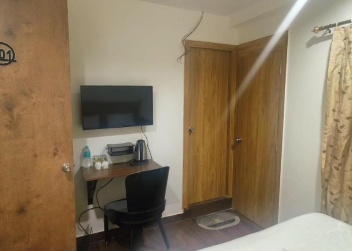 HOTEL ABODE