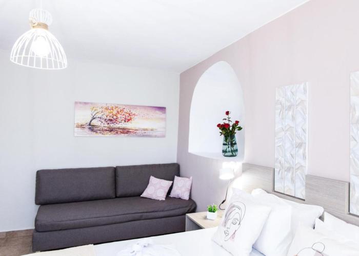 Sonio Villas - Que Bella Collection