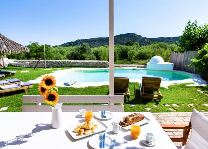 Sonio Villas - Que Bella Collection