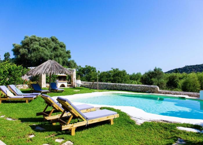 Sonio Villas - Que Bella Collection