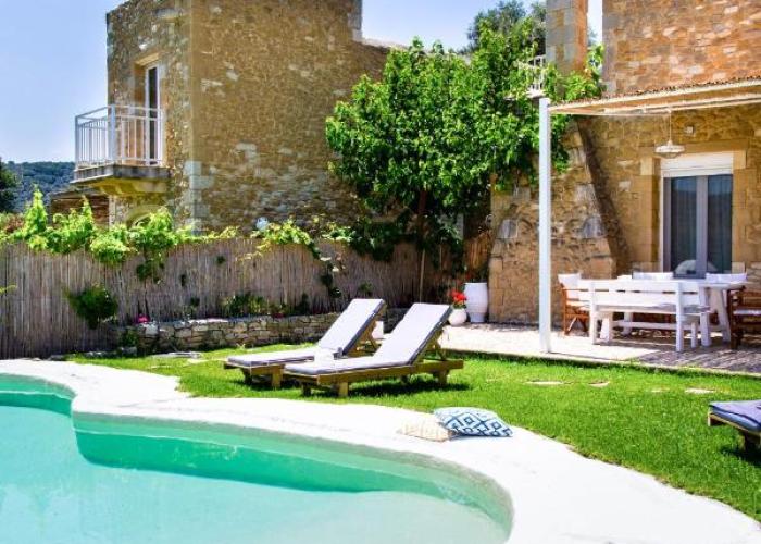 Sonio Villas - Que Bella Collection